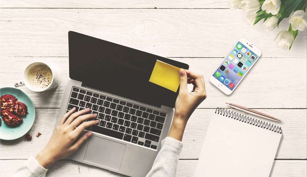 WORKING FROM HOME. HOW TO STAY PRODUCTIVE.